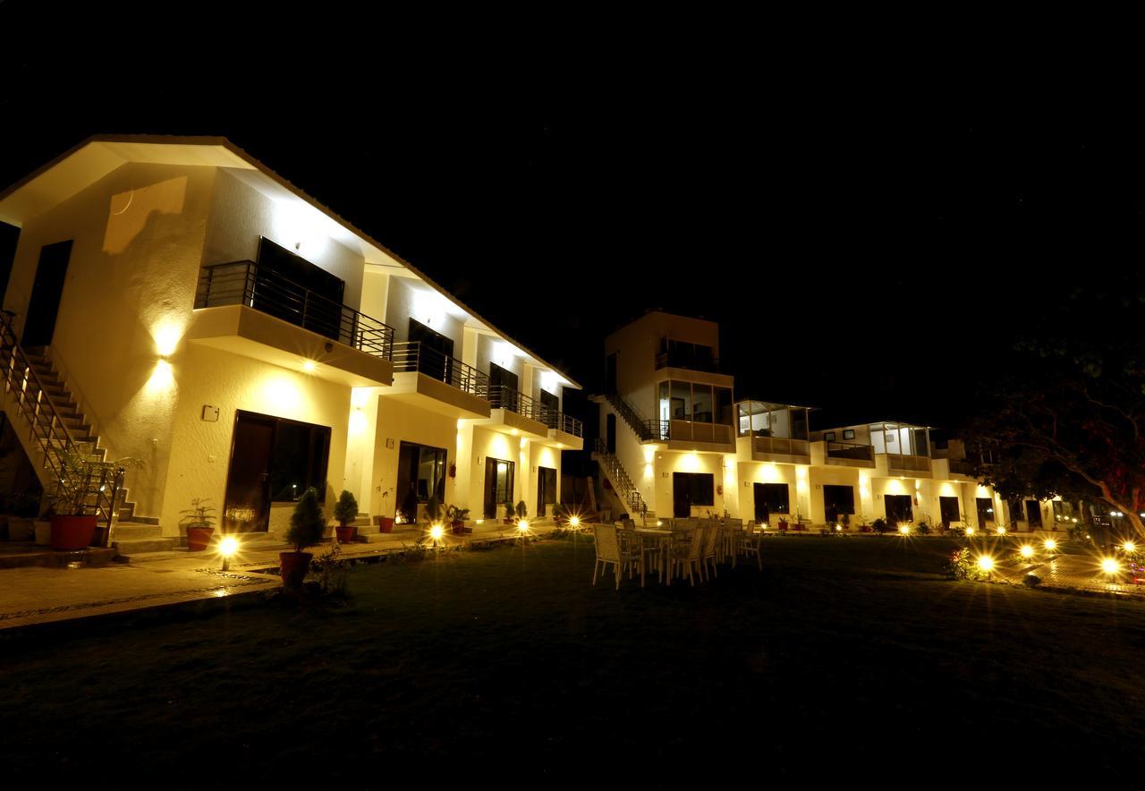Ezzenza Mahayana Resort & Spa Rishīkesh Exterior foto